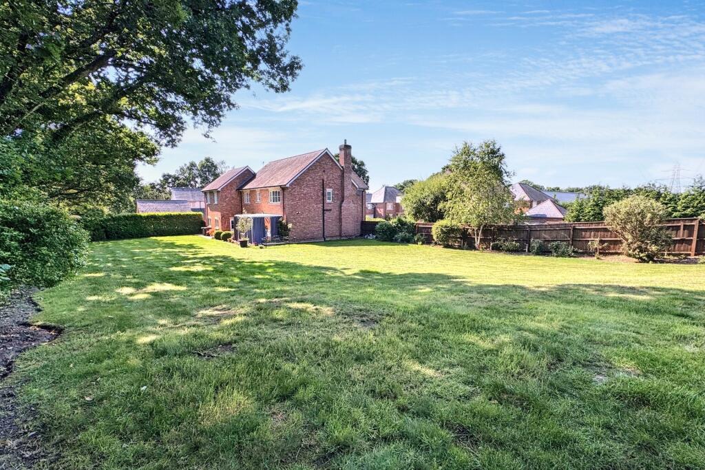 Additional image 32 of Ferndown