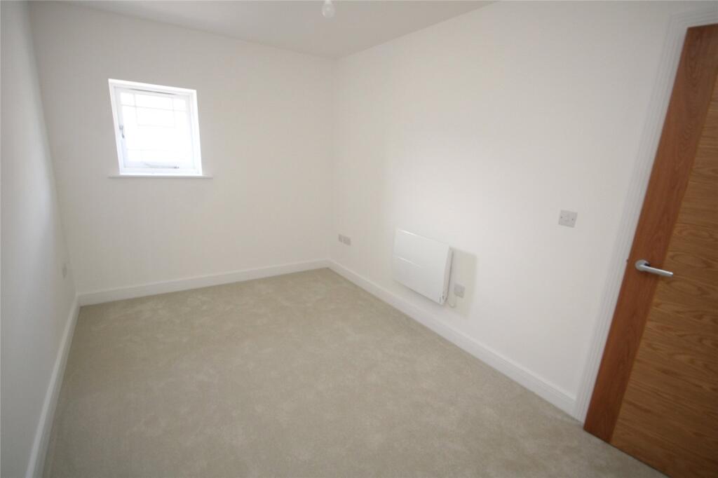 Additional image 8 of The George, Christchurch Road, New Milton, Hampshire, BH25