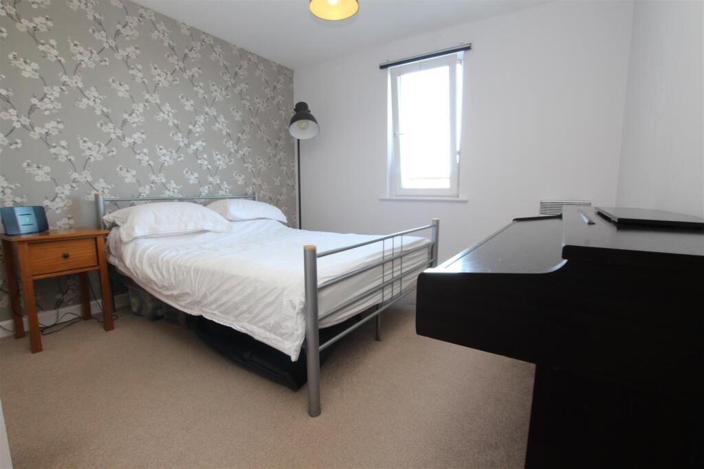 Additional image 4 of 14 Avenel Way, Poole