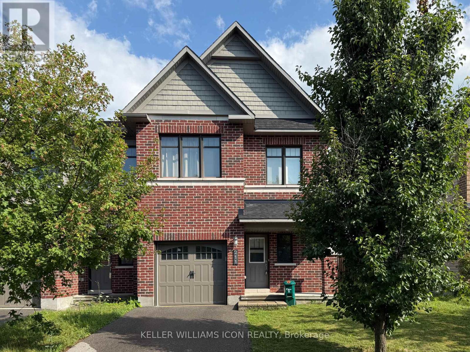 211 HALYARD WAY|Ottawa, Ontario K2T0L2