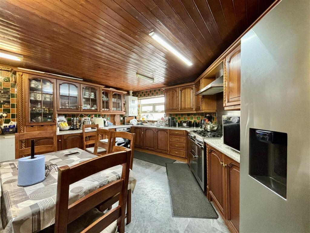 Additional image 6 of Como Drive, Bradford 8