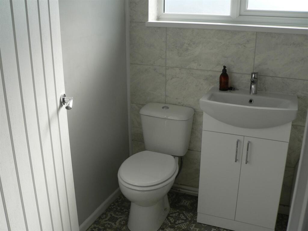 Additional image 8 of Abbotswood Close, Redditch