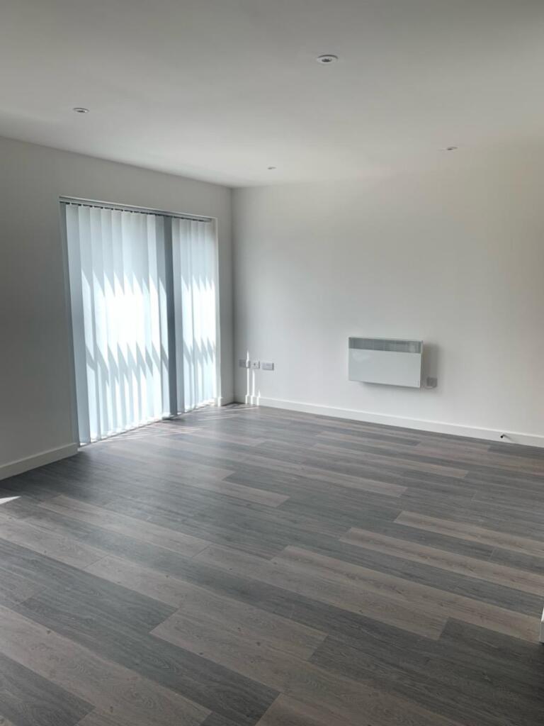 Additional image 8 of Card House, Bingley Road, Bradford, BD96FF