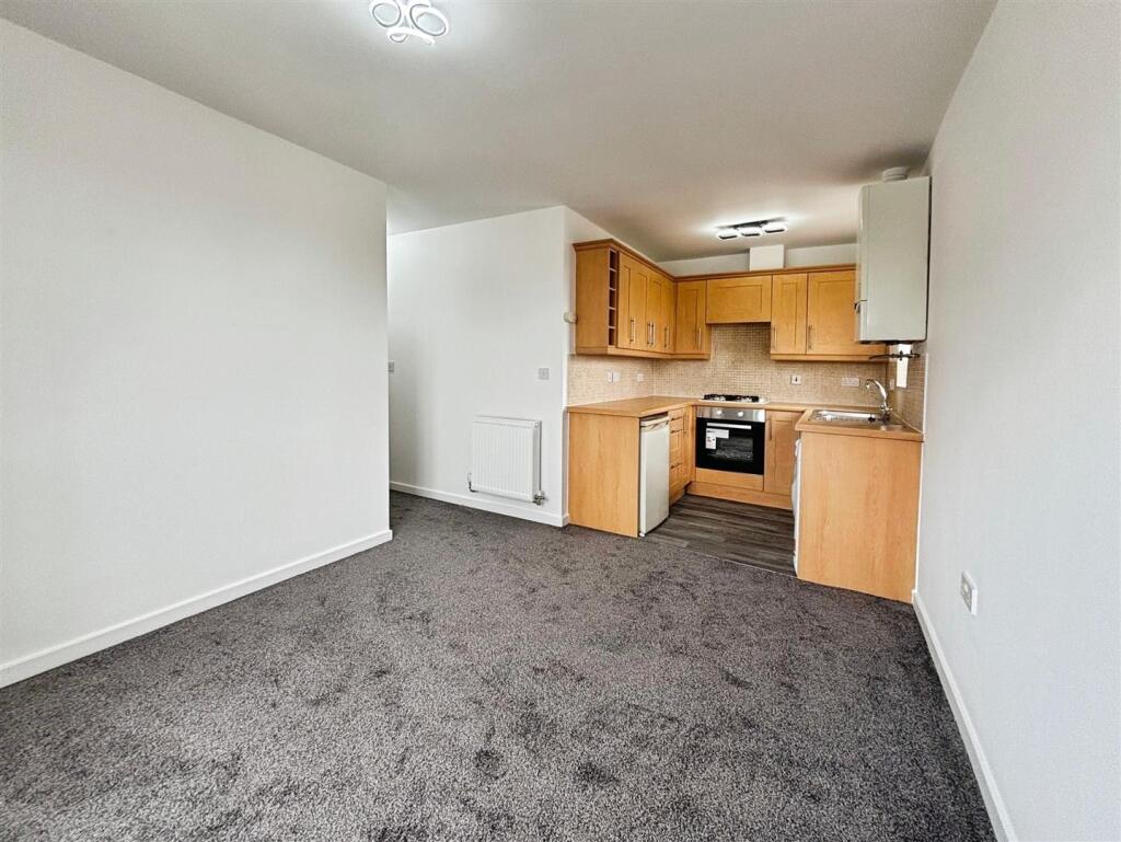 Additional image 2 of Chartwell Drive, Bradford, BD6 3DA