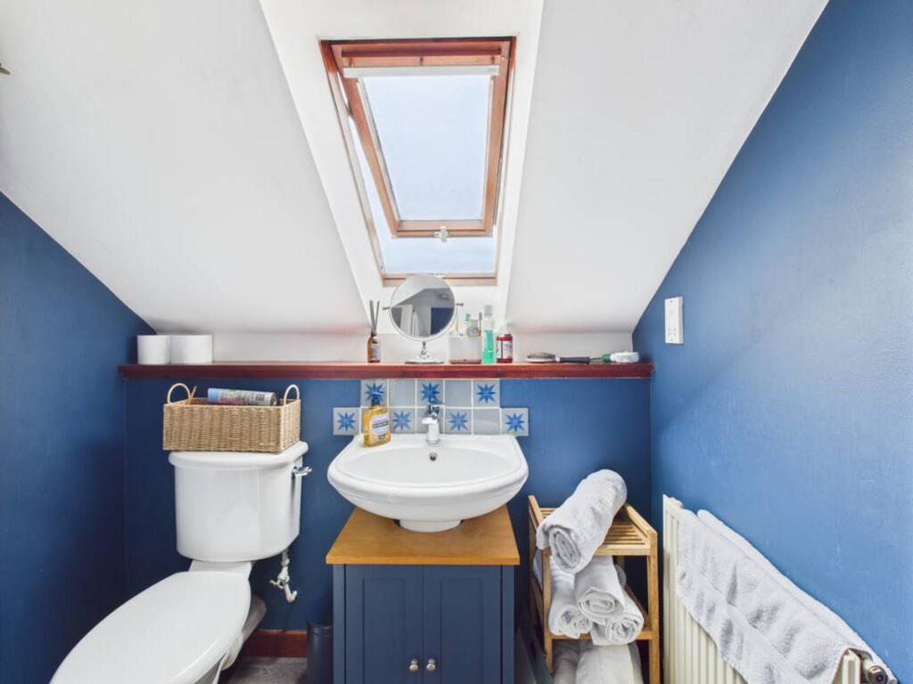 Additional image 17 of Victoria Gardens, Banff, AB45