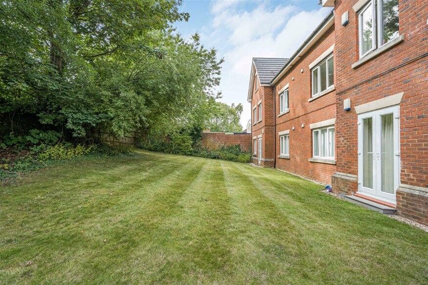 Additional image 14 of Roundwood Lane, Harpenden, AL5