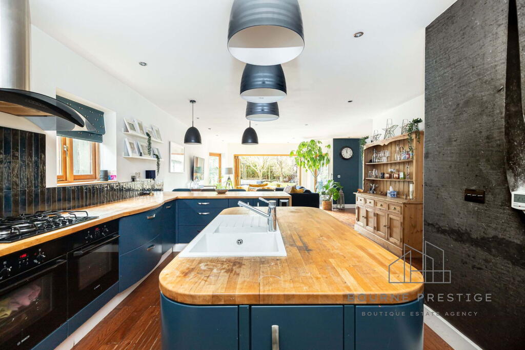 Additional image 12 of St Albans Ave, Queens Park