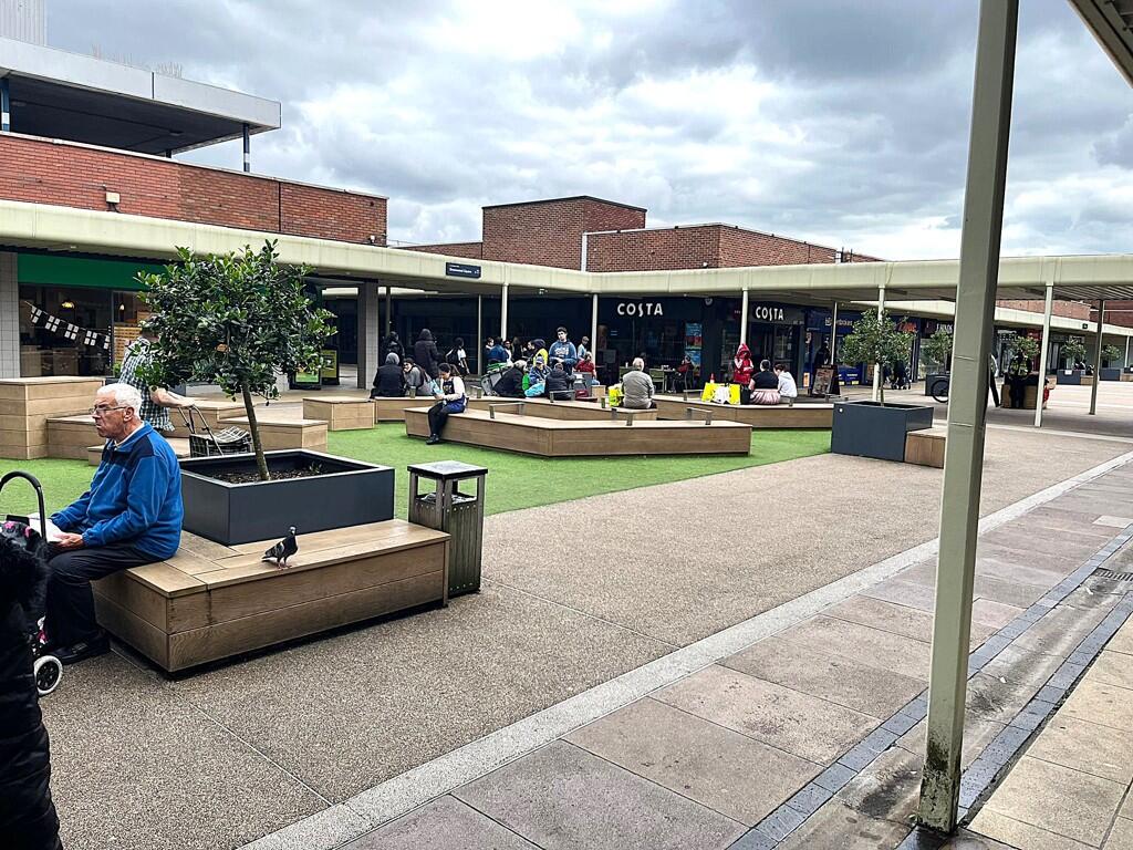 房产图片 6 - Unit 83a 栗树步道，切尔姆斯利伍德购物中心，切尔姆斯利伍德，伯明翰，西米德兰兹，B37 5TL