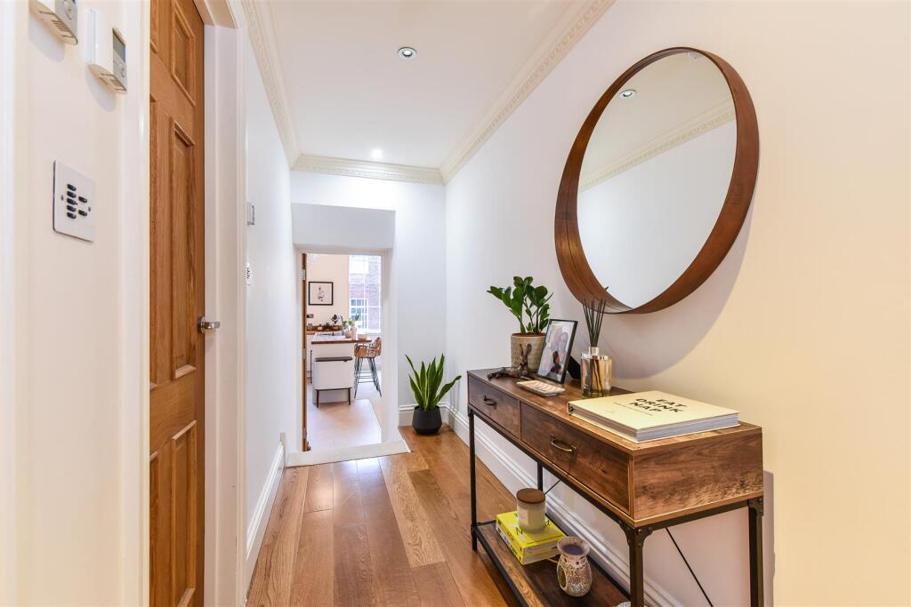 Additional image 4 of High Street, Arundel