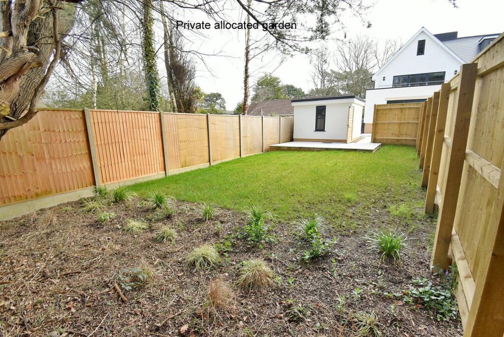 Additional image 4 of 14 Golf Links Road, Ferndown, BH22