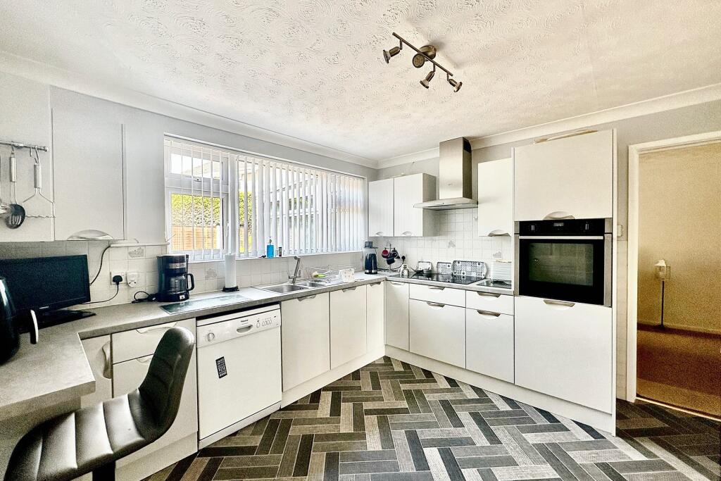 Additional image 4 of Verwood