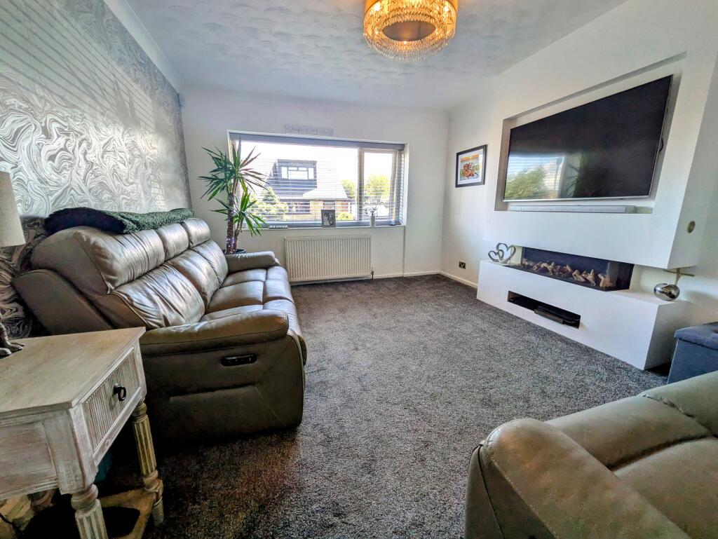 Additional image 2 of Fairway Walk, Bradford, BD7