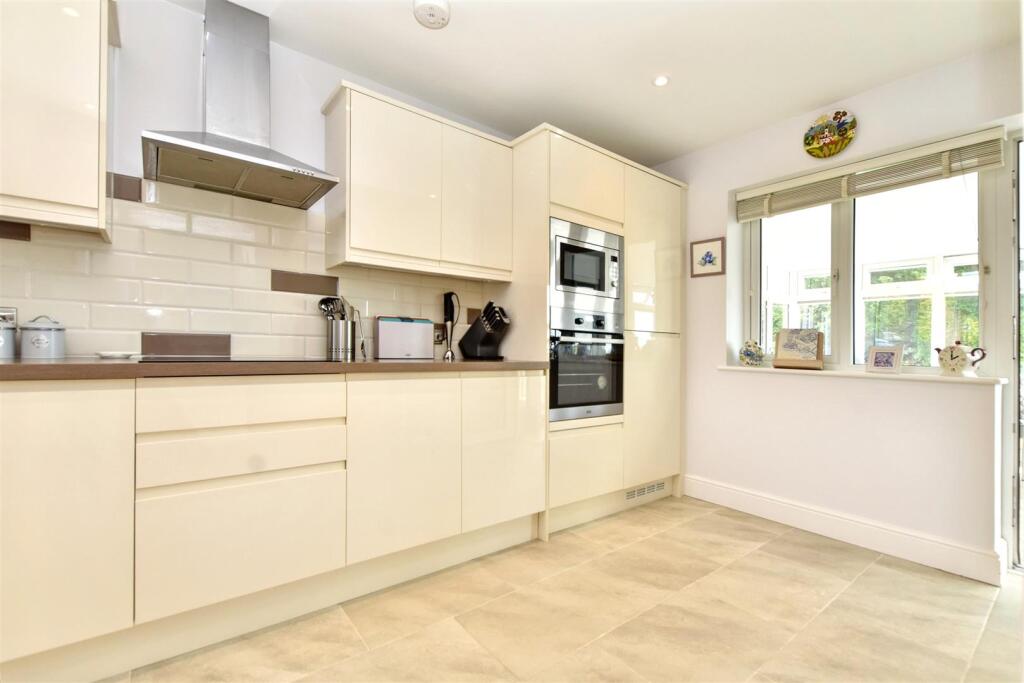 Additional image 6 of Beggars Lane, Stone Cross, Pevensey