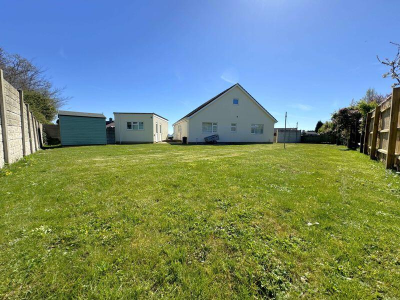 Additional image 37 of Spacious Bungalow With Potential To Convert Huge Loft Space Stpp - Quiet Location