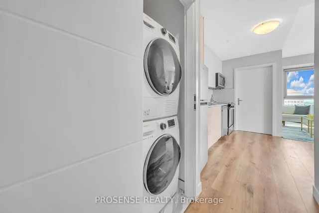 Additional image 33 of 60 Frederick St Unit 902