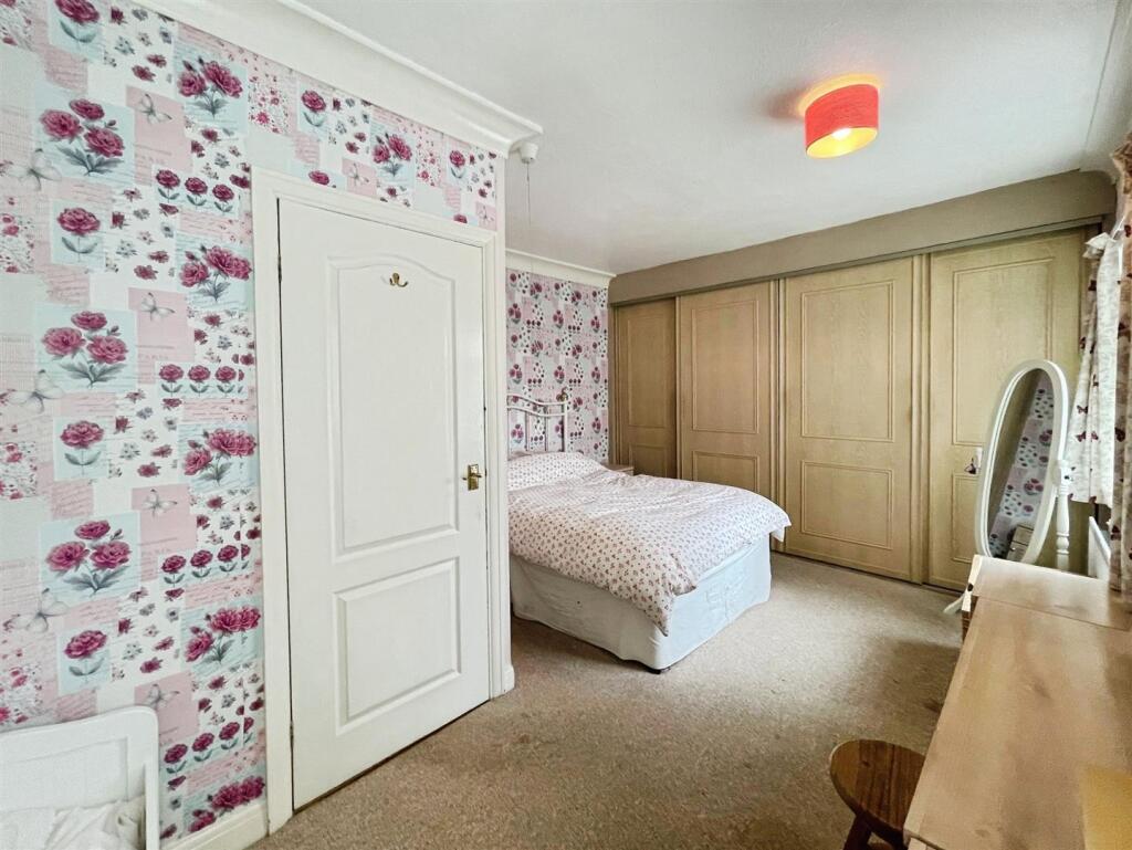 Additional image 11 of Farfield Grove, Bradford, BD6