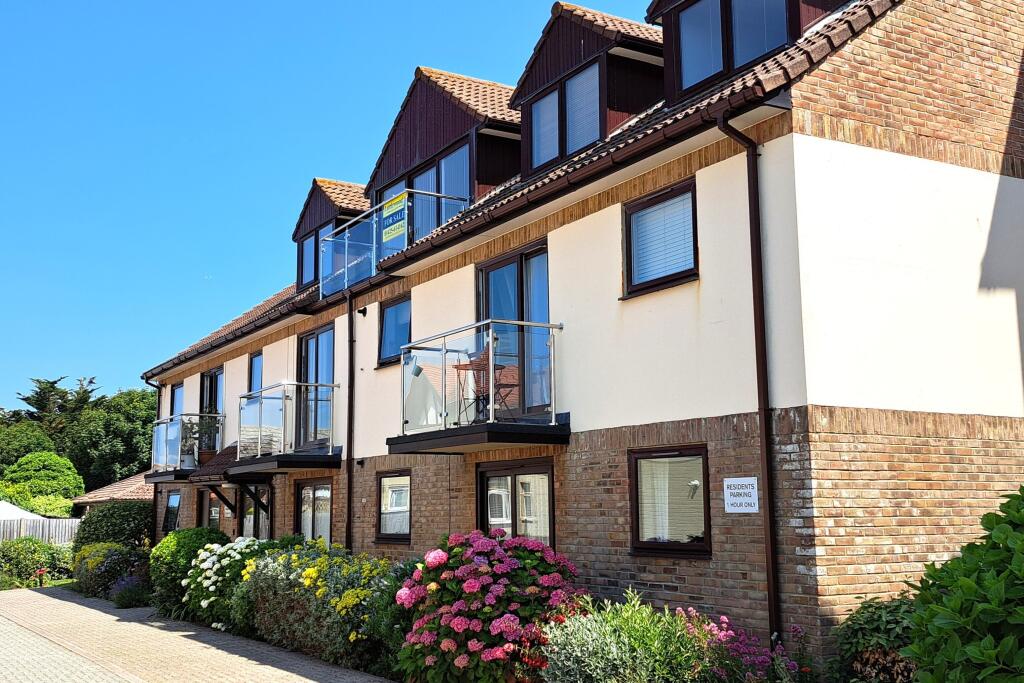 Property image for Shoreacre Marine Drive East Barton on Sea BH25 7DT