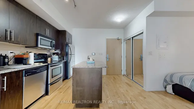 Additional image 18 of 55 Bremner Blvd Unit 1202