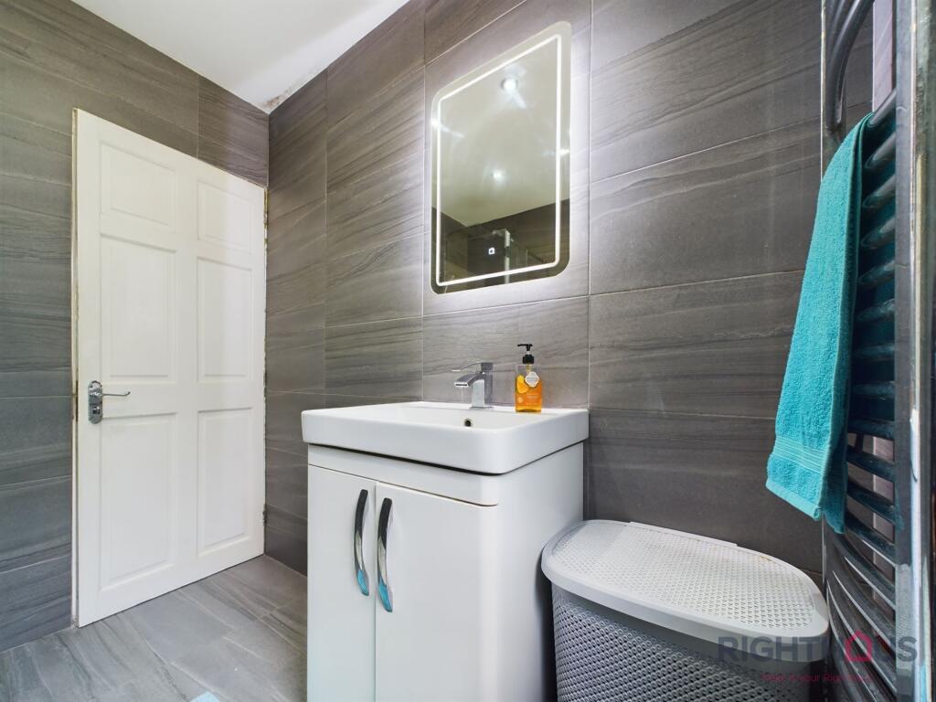 Additional image 19 of Ashtree Grove, Bradford, BD7