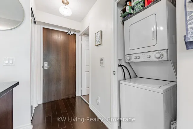 Additional image 3 of 19 Grand Trunk Cres Unit #3903