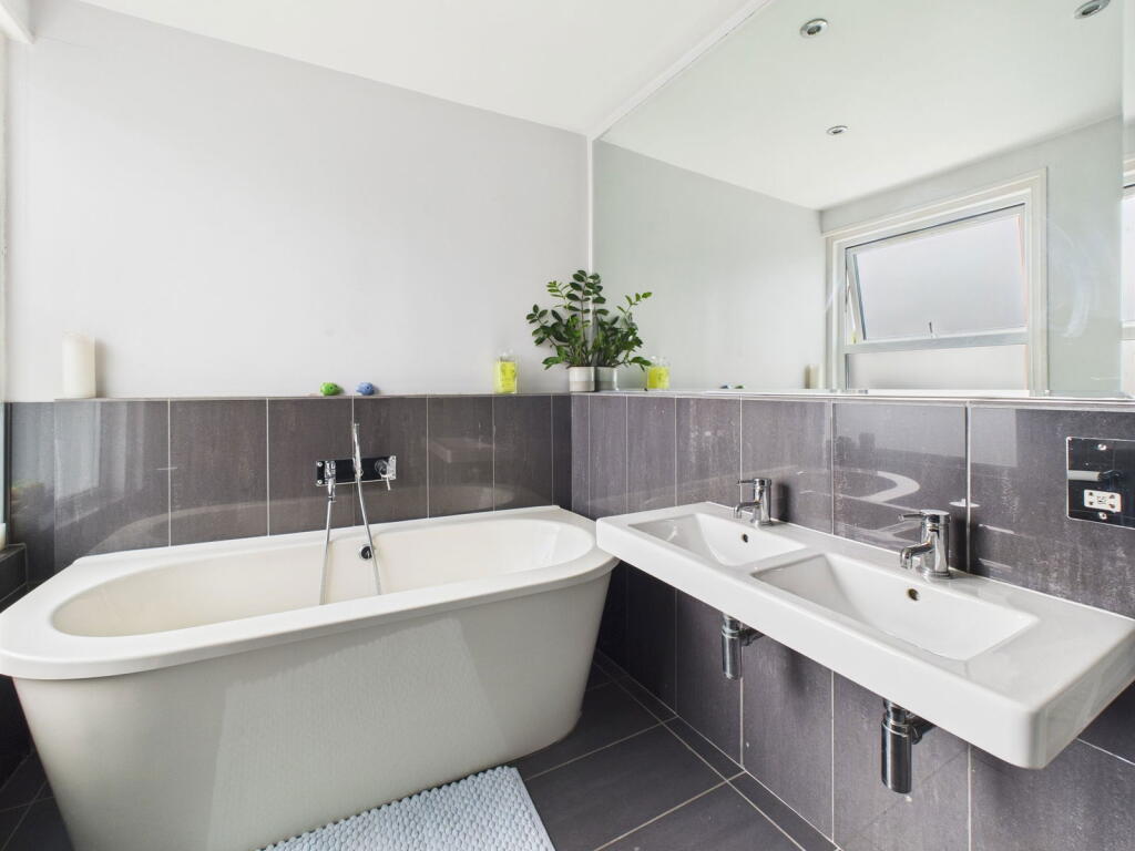 Additional image 19 of Cambridge Road, Worthing, BN11 1XD