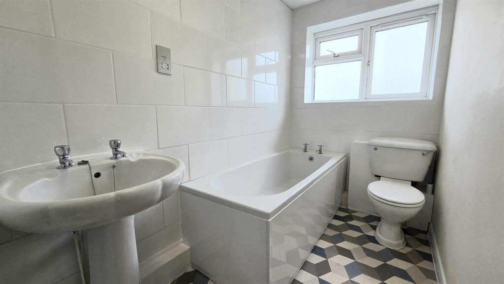 Additional image 14 of The Parade, Beachlands, Pevensey