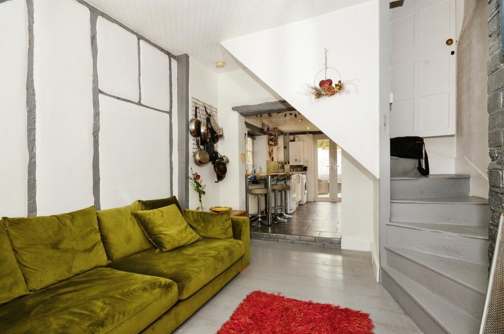 Additional image 4 of High Street, Markyate, St. Albans