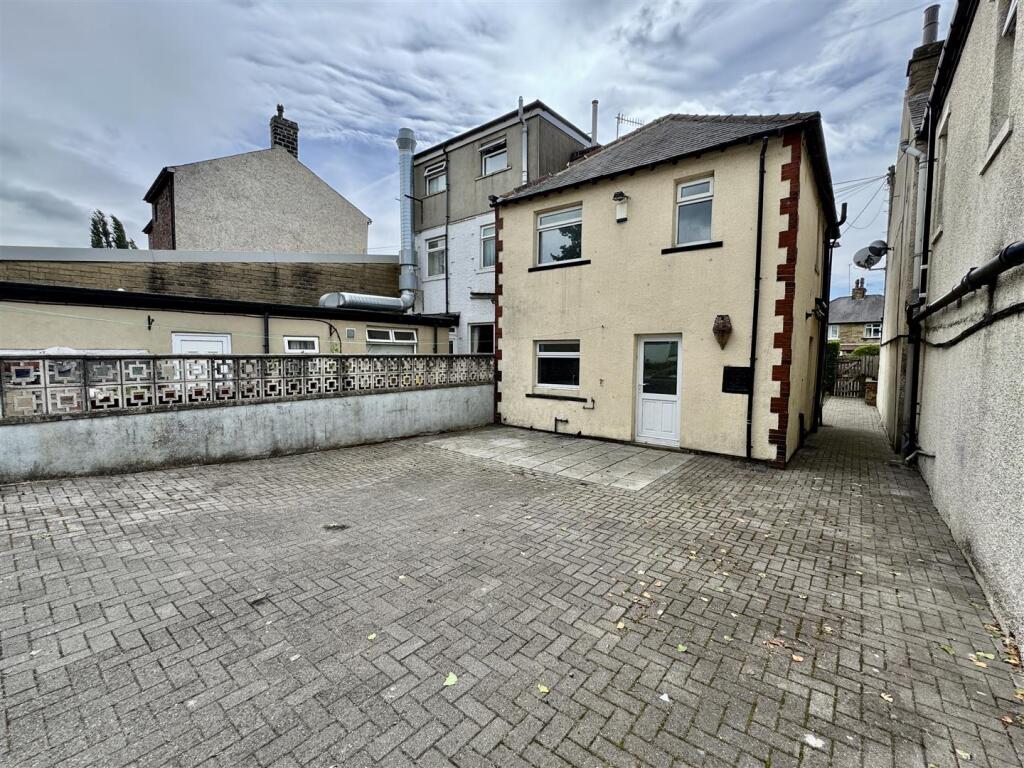 Additional image 12 of Bradford Road, Riddlesden, Keighley, BD21 4EZ