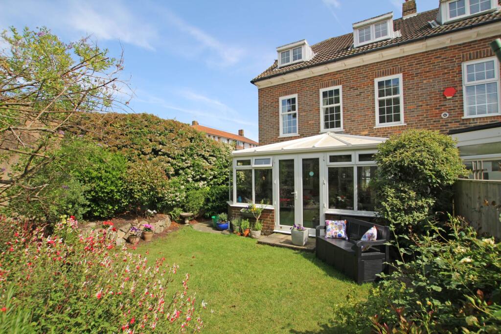 Additional image 4 of Chesterfield Gardens, Eastbourne, BN20 7NJ