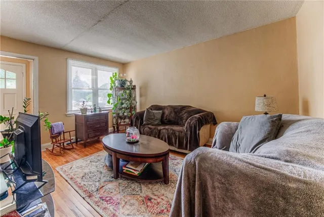 Additional image 10 of 244 Lancaster St