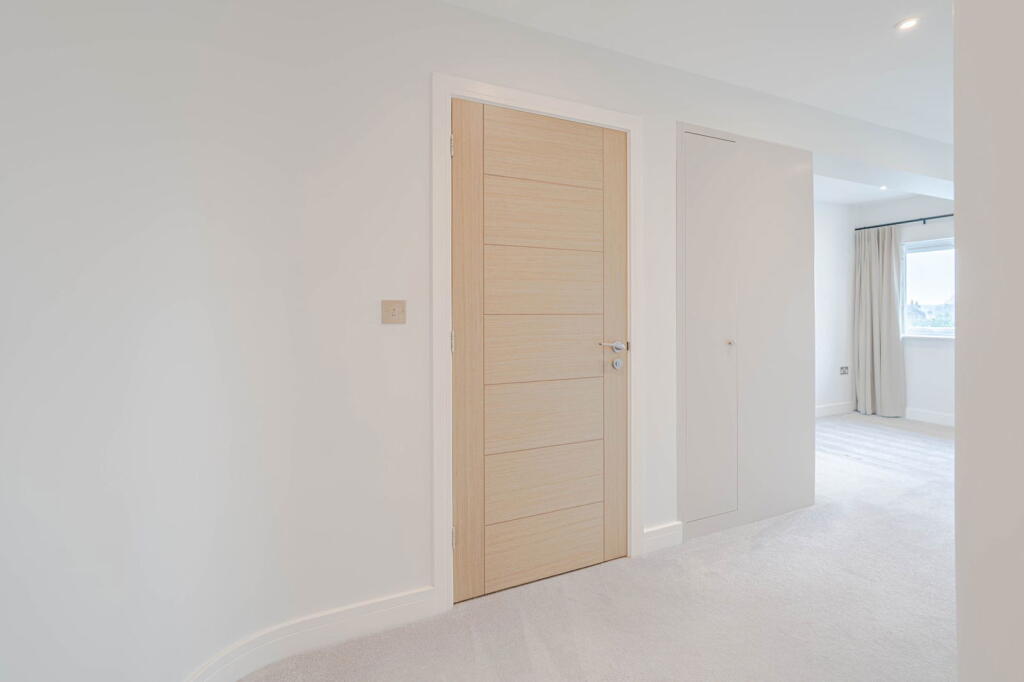 Additional image 10 of 24 Church Street, Christchurch, Dorset, BH23 1FJ