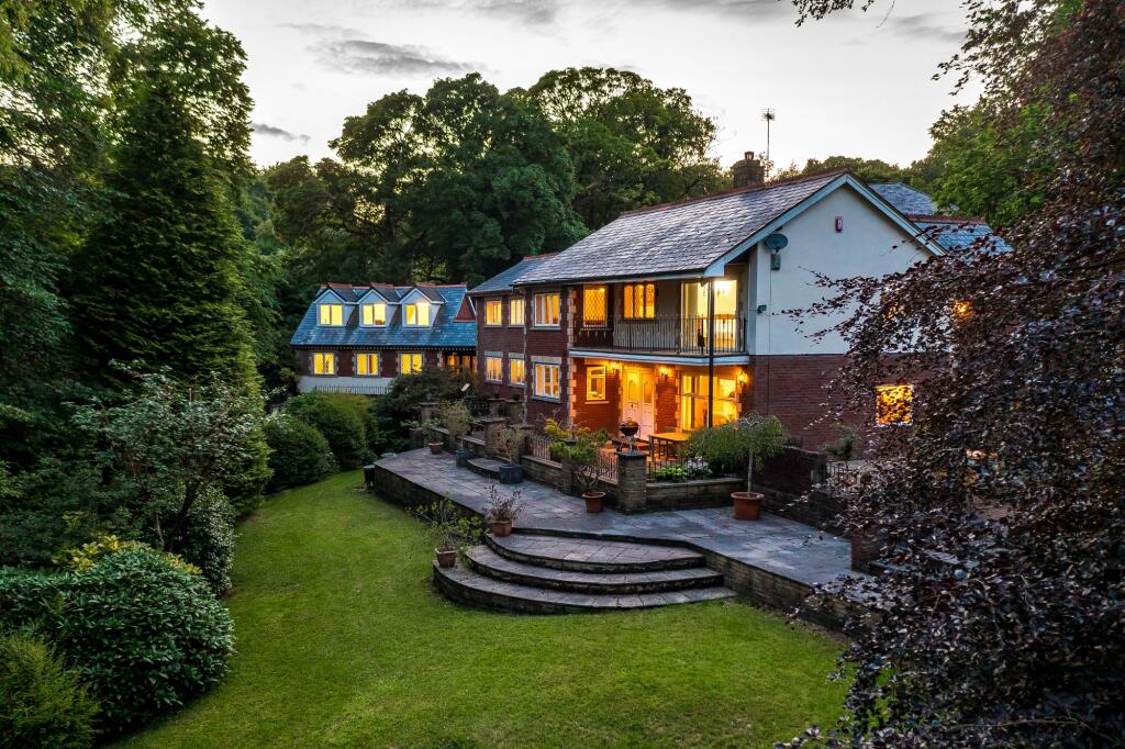 Additional image 55 of Ruscello, Chorley New Road, Bolton, BL1 | Grand Seven-Bedroom Home on 0.7 Acres