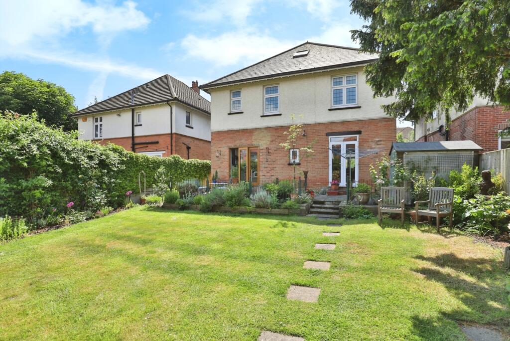 Queens Park South Drive, BOURNEMOUTH, Dorset, BH8