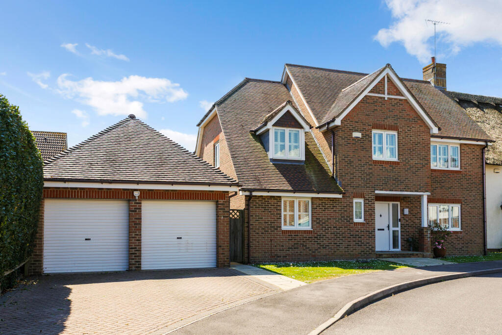 Property image for Waterford Gardens, Littlehampton, BN17