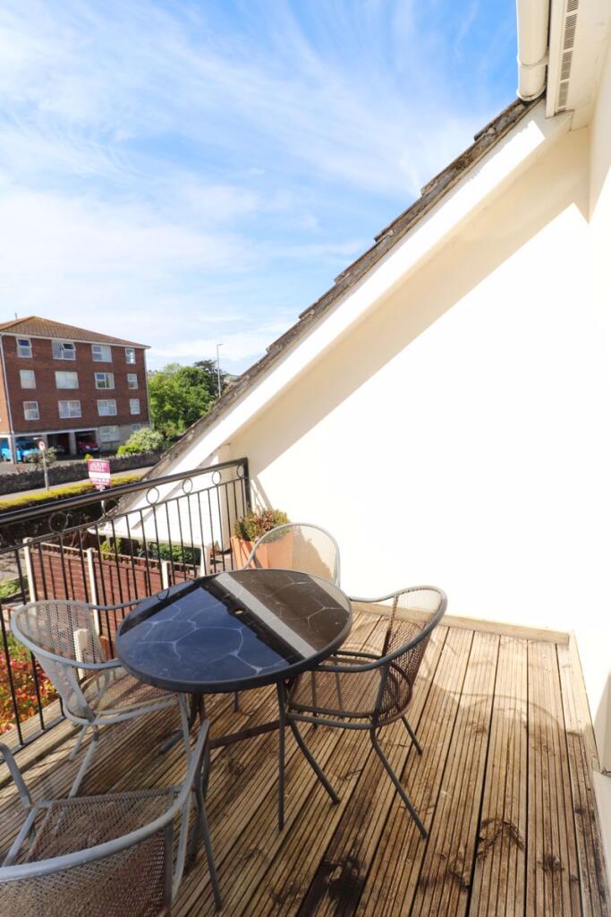 Additional image 9 of 3 Double Bedroom Apartment Close To Beach & Town Centre - Holiday Lets Permitted