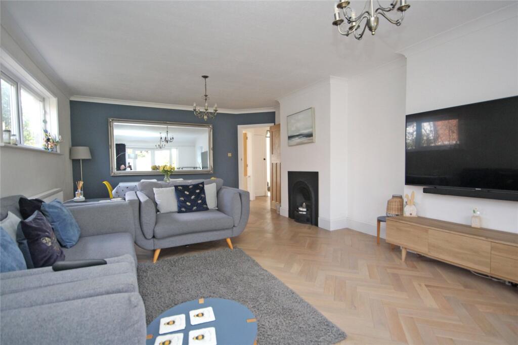 Additional image 17 of Barton Court Avenue, Barton on Sea, New Milton, Hampshire, BH25