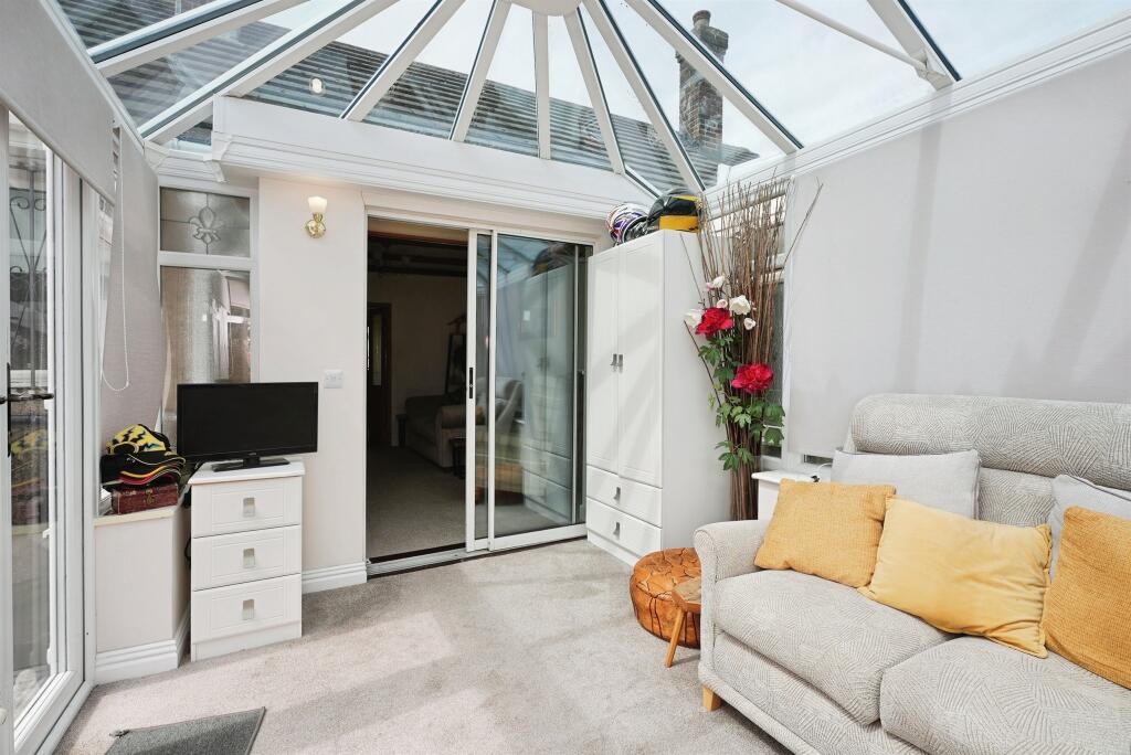 Additional image 12 of Reevy Drive, Bradford