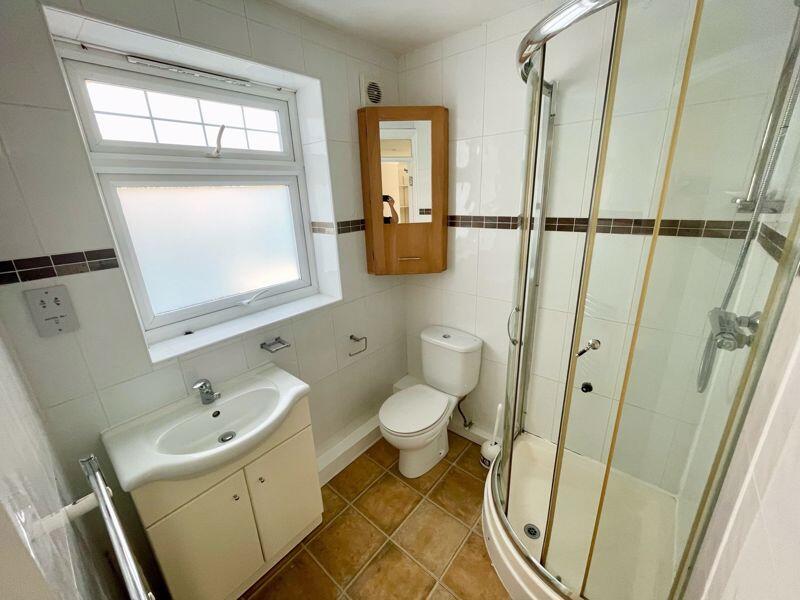 Additional image 12 of Queens park, Bournemouth - Spacious Ensuite Room in Stunning 8-Bed Detached House – Queen’s Park - All Bills Included