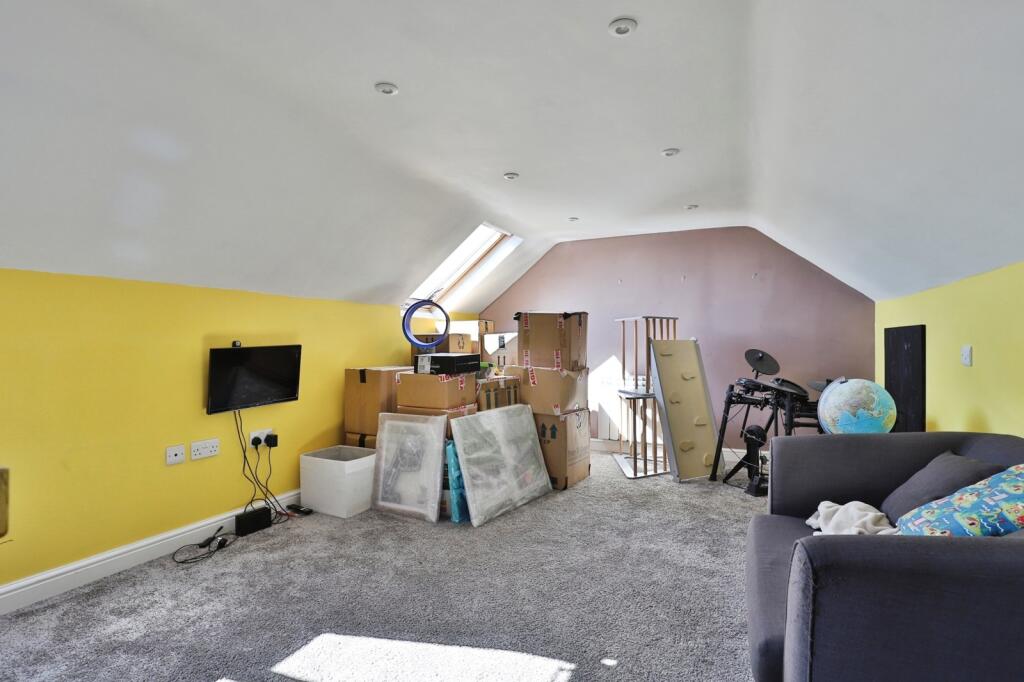 Additional image 14 of Iwerne Close, MUSCLIFF, Bournemouth, Dorset, BH9