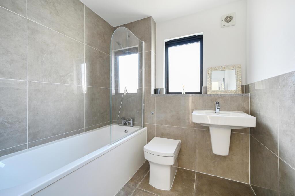 Additional image 5 of 16 South Coast Road, Peacehaven