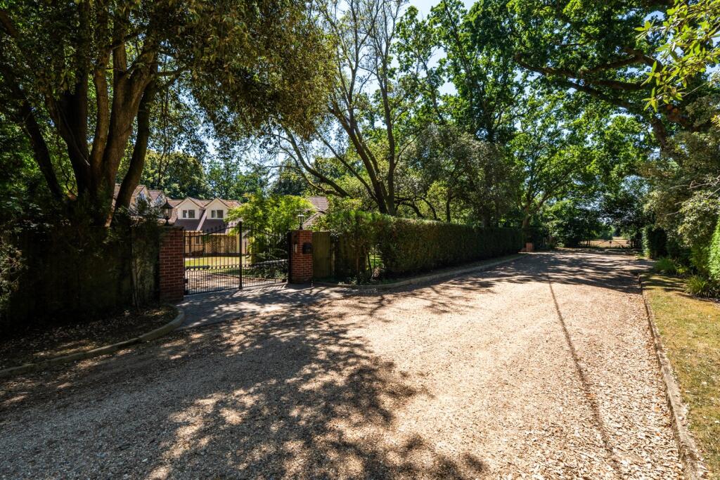 Additional image 43 of Riverside Road, West Moors, Ferndown, Dorset, BH22