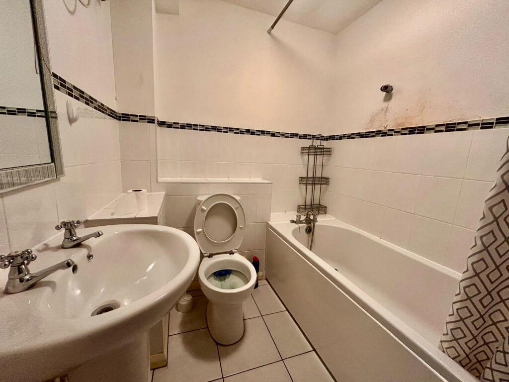 Additional image 9 of Close to Seafront, Terminus Road, Eastbourne, BN21 3DH