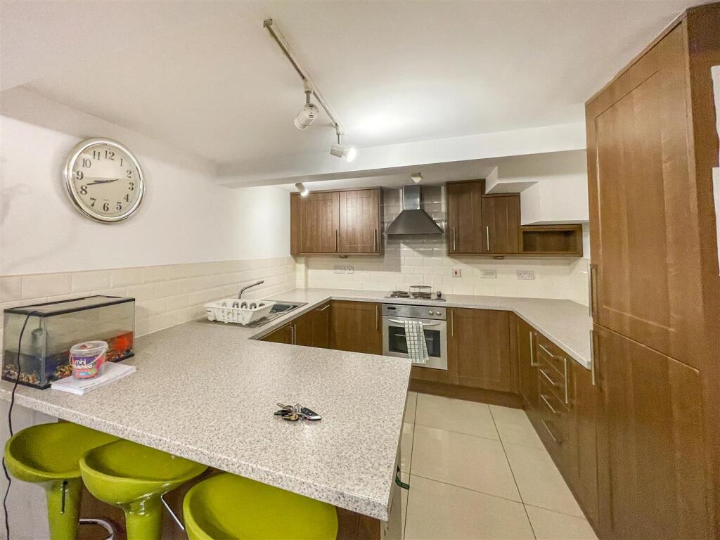 Additional image 4 of Threadfold Way, Bolton