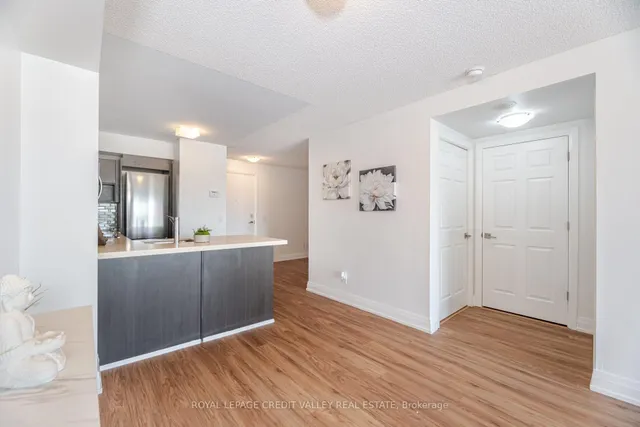 Additional image 11 of 565 Wilson Ave Unit W409