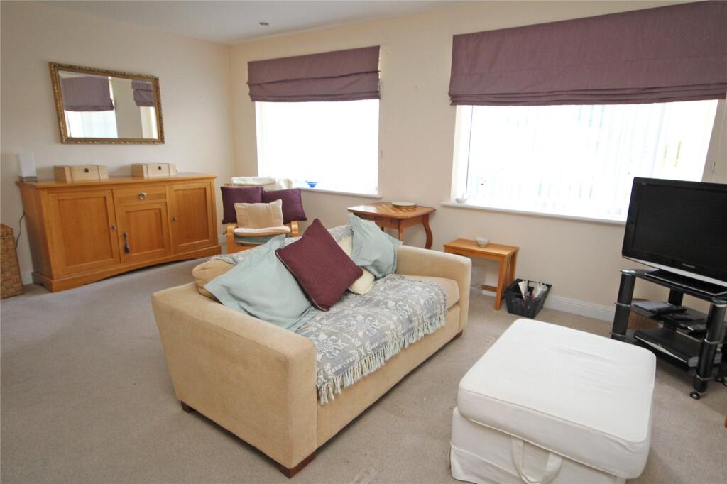 Additional image 5 of Mount Avenue, New Milton, Hampshire, BH25