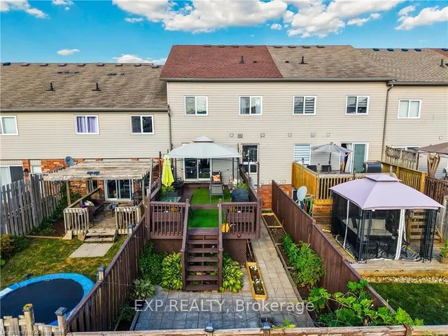 Additional image 36 of 15 Corsica St