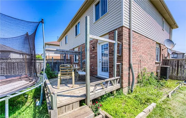 Additional image 39 of 40 Red Clover Cres