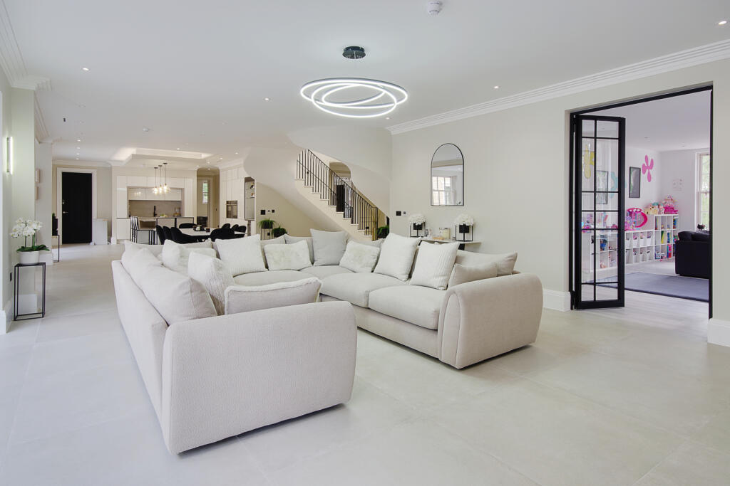 Additional image 11 of Avon Castle Drive, Ringwood, Dorset, BH24