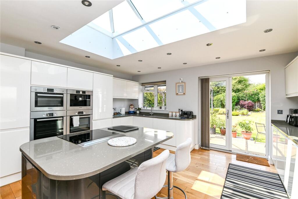 Additional image 3 of Fenleigh Close, Barton on Sea, New Milton, Hampshire, BH25