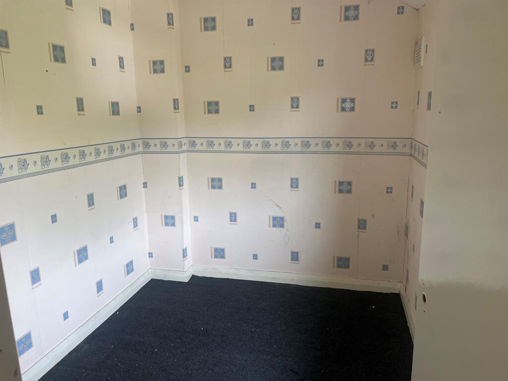 Additional image 5 of Oaks Lane, Bradford